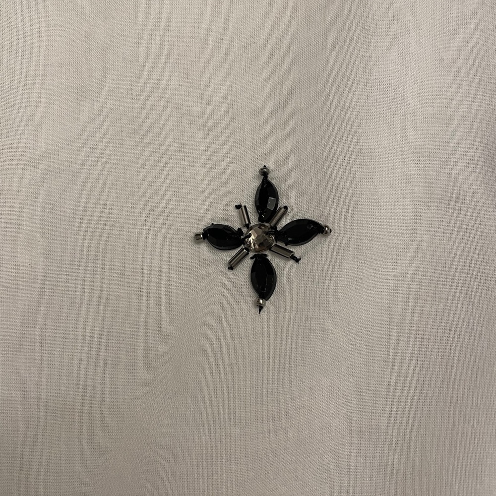 100% cotton white shirt with dramatic sleeve - Picture 4 of 9